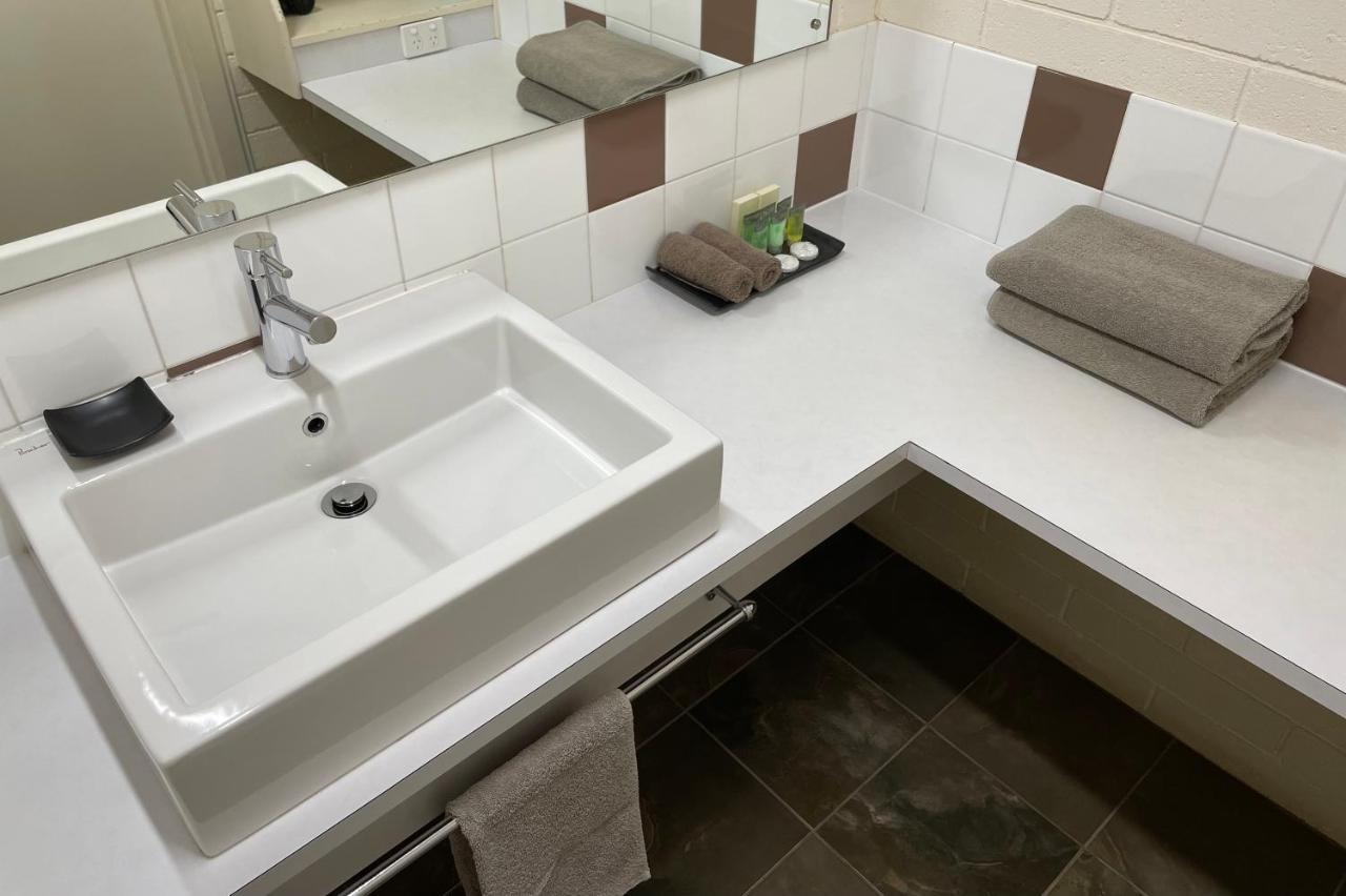 קינטון Central Highlands Motor Inn מראה חיצוני תמונה