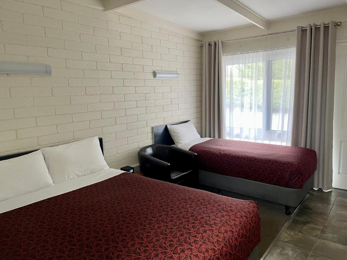 קינטון Central Highlands Motor Inn מראה חיצוני תמונה